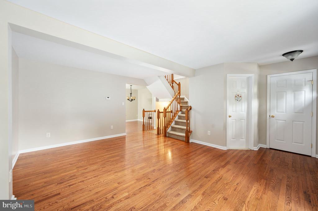 9705 BECKER CT, FREDERICKSBURG, Virginia 22408, 4 Bedrooms Bedrooms, ,3 BathroomsBathrooms,Residential,DOMINION FOREST,9705 BECKER CT,VASP2038836 MLS # VASP2038836