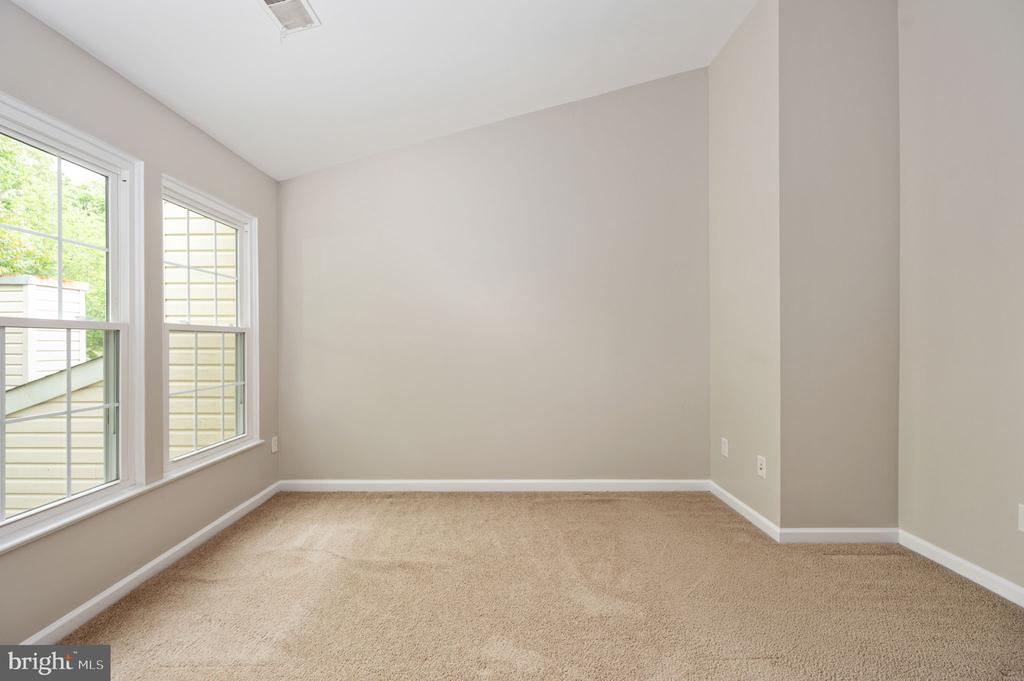 9705 BECKER CT, FREDERICKSBURG, Virginia 22408, 4 Bedrooms Bedrooms, ,3 BathroomsBathrooms,Residential,DOMINION FOREST,9705 BECKER CT,VASP2038836 MLS # VASP2038836