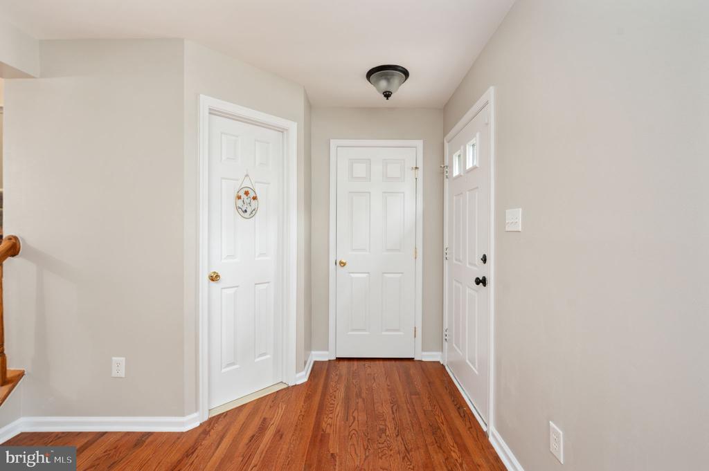 9705 BECKER CT, FREDERICKSBURG, Virginia 22408, 4 Bedrooms Bedrooms, ,3 BathroomsBathrooms,Residential,DOMINION FOREST,9705 BECKER CT,VASP2038836 MLS # VASP2038836
