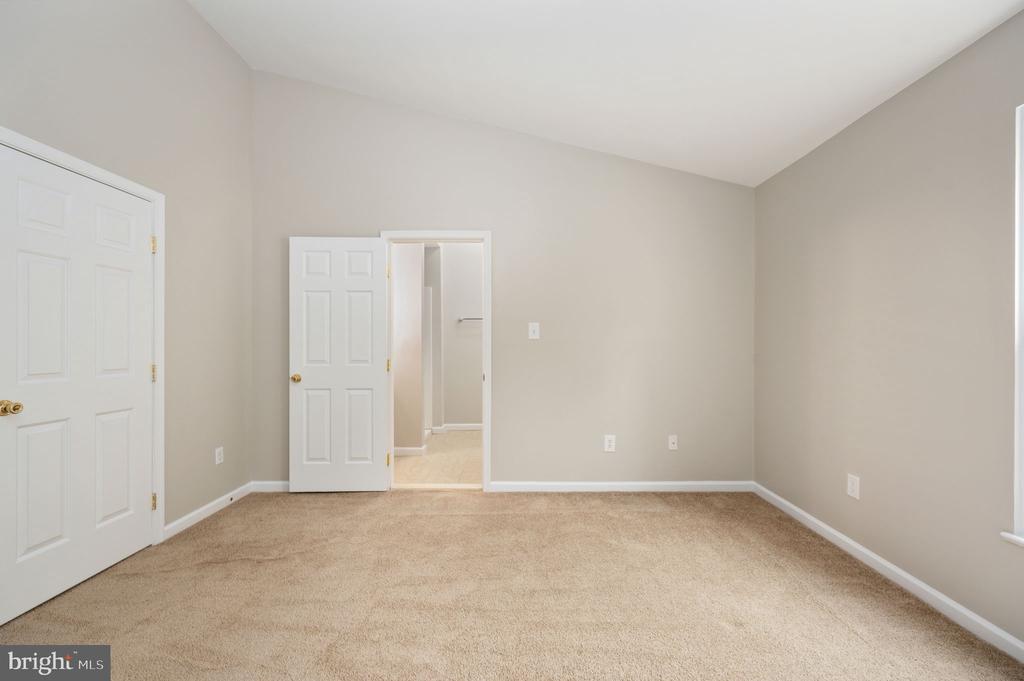 9705 BECKER CT, FREDERICKSBURG, Virginia 22408, 4 Bedrooms Bedrooms, ,3 BathroomsBathrooms,Residential,DOMINION FOREST,9705 BECKER CT,VASP2038836 MLS # VASP2038836