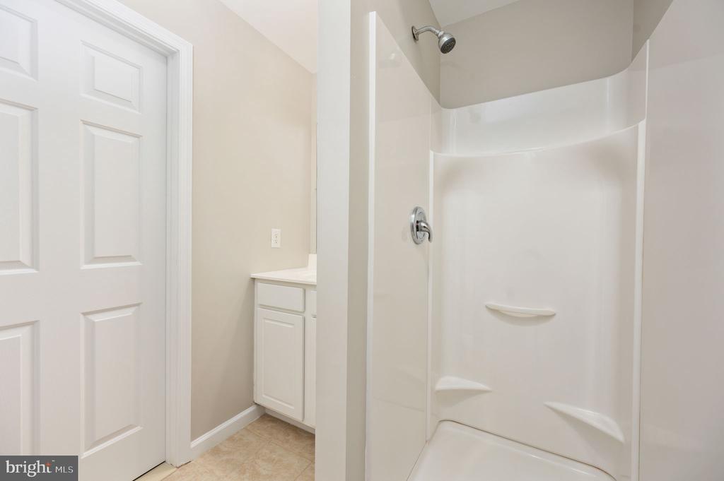 9705 BECKER CT, FREDERICKSBURG, Virginia 22408, 4 Bedrooms Bedrooms, ,3 BathroomsBathrooms,Residential,DOMINION FOREST,9705 BECKER CT,VASP2038836 MLS # VASP2038836