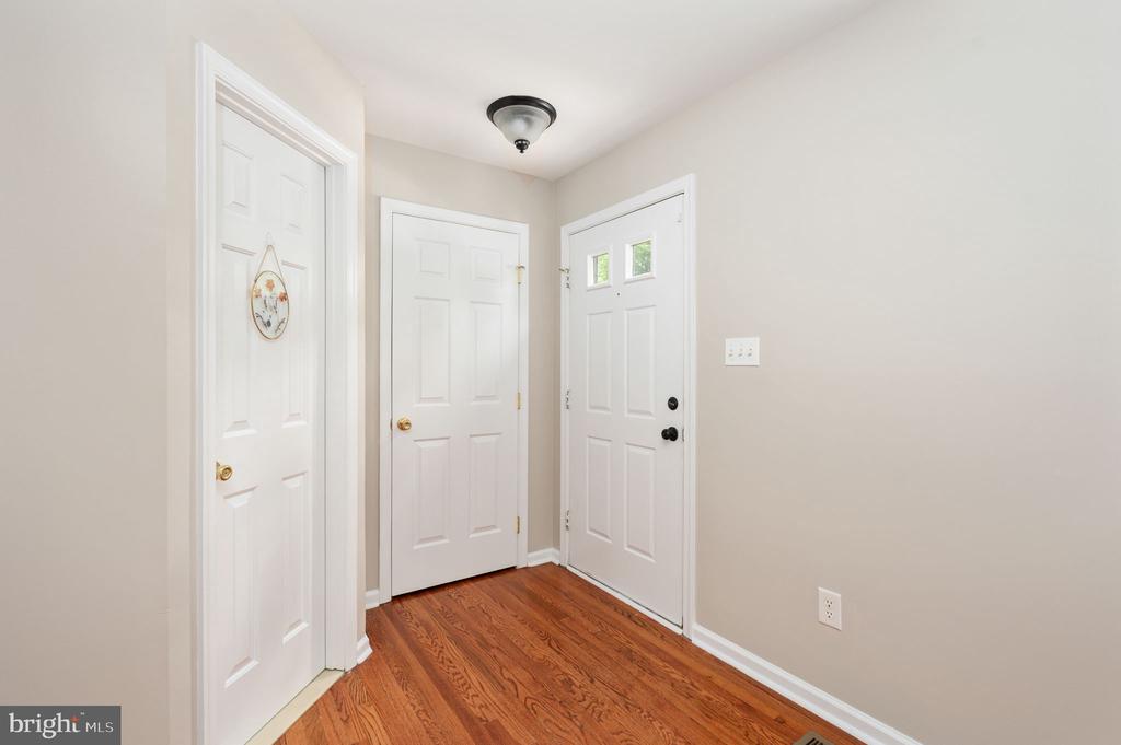 9705 BECKER CT, FREDERICKSBURG, Virginia 22408, 4 Bedrooms Bedrooms, ,3 BathroomsBathrooms,Residential,DOMINION FOREST,9705 BECKER CT,VASP2038836 MLS # VASP2038836
