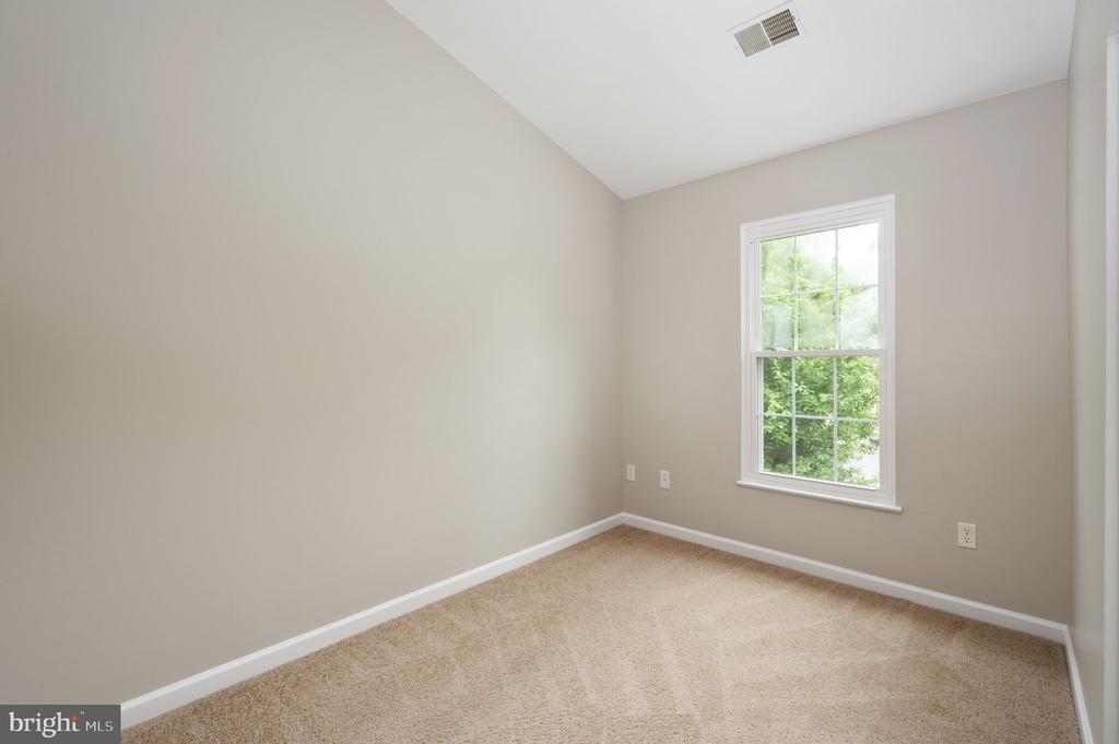 9705 BECKER CT, FREDERICKSBURG, Virginia 22408, 4 Bedrooms Bedrooms, ,3 BathroomsBathrooms,Residential,DOMINION FOREST,9705 BECKER CT,VASP2038836 MLS # VASP2038836