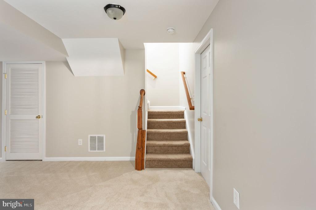 9705 BECKER CT, FREDERICKSBURG, Virginia 22408, 4 Bedrooms Bedrooms, ,3 BathroomsBathrooms,Residential,DOMINION FOREST,9705 BECKER CT,VASP2038836 MLS # VASP2038836