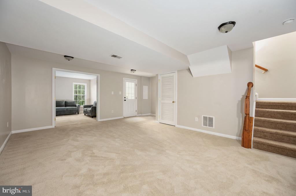 9705 BECKER CT, FREDERICKSBURG, Virginia 22408, 4 Bedrooms Bedrooms, ,3 BathroomsBathrooms,Residential,DOMINION FOREST,9705 BECKER CT,VASP2038836 MLS # VASP2038836