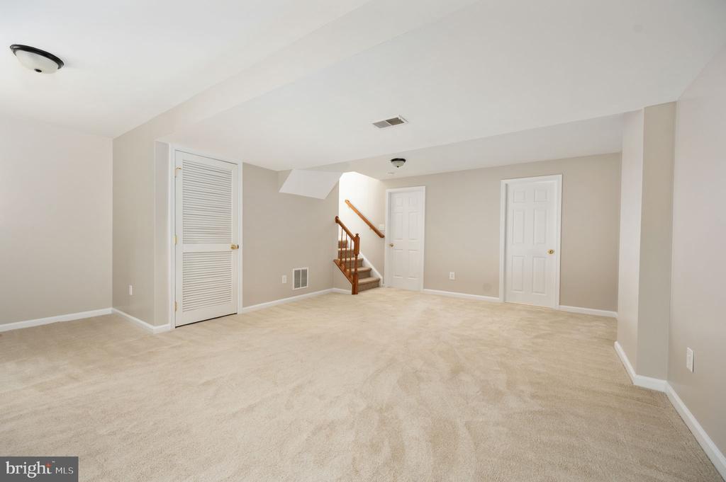 9705 BECKER CT, FREDERICKSBURG, Virginia 22408, 4 Bedrooms Bedrooms, ,3 BathroomsBathrooms,Residential,DOMINION FOREST,9705 BECKER CT,VASP2038836 MLS # VASP2038836