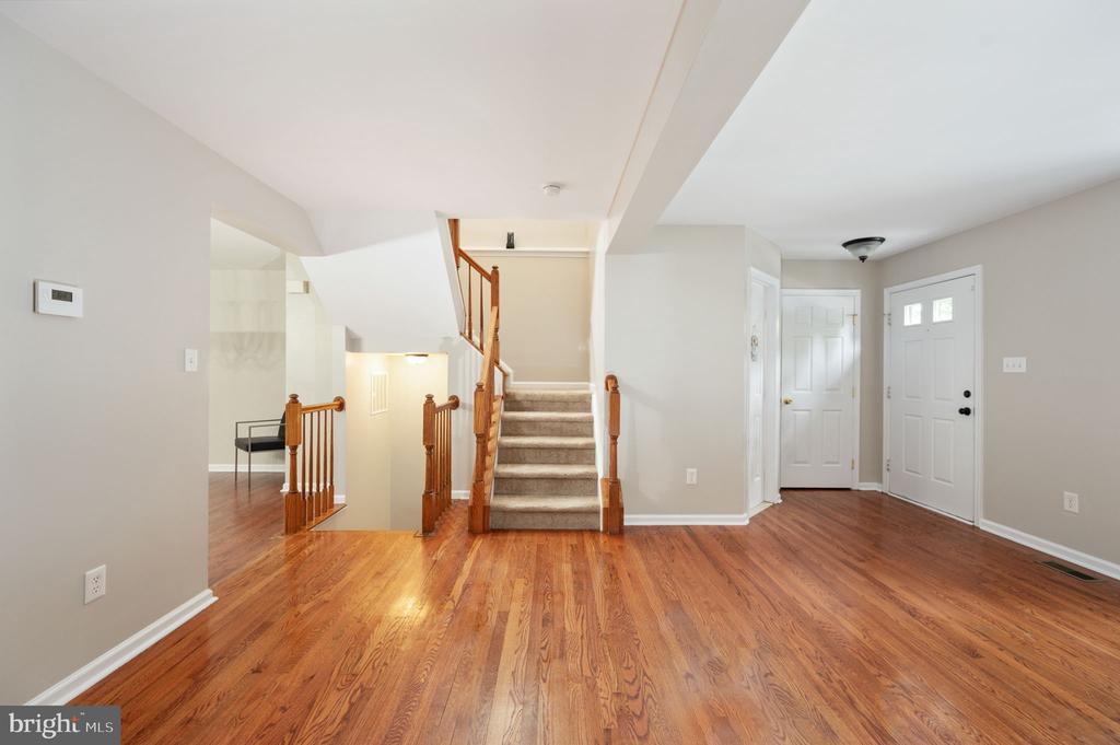 9705 BECKER CT, FREDERICKSBURG, Virginia 22408, 4 Bedrooms Bedrooms, ,3 BathroomsBathrooms,Residential,DOMINION FOREST,9705 BECKER CT,VASP2038836 MLS # VASP2038836