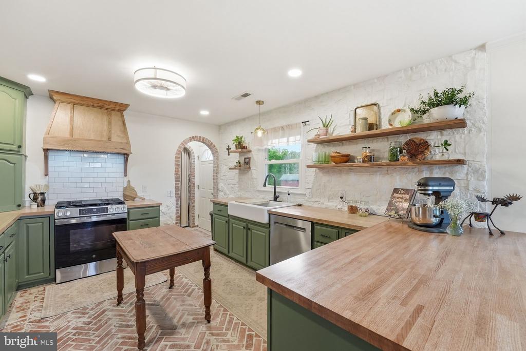 481 JAMES CITY RD, REVA, Virginia 22735, 3 Bedrooms Bedrooms, ,3 BathroomsBathrooms,Residential,481 JAMES CITY RD,VAMA2002706 MLS # VAMA2002706