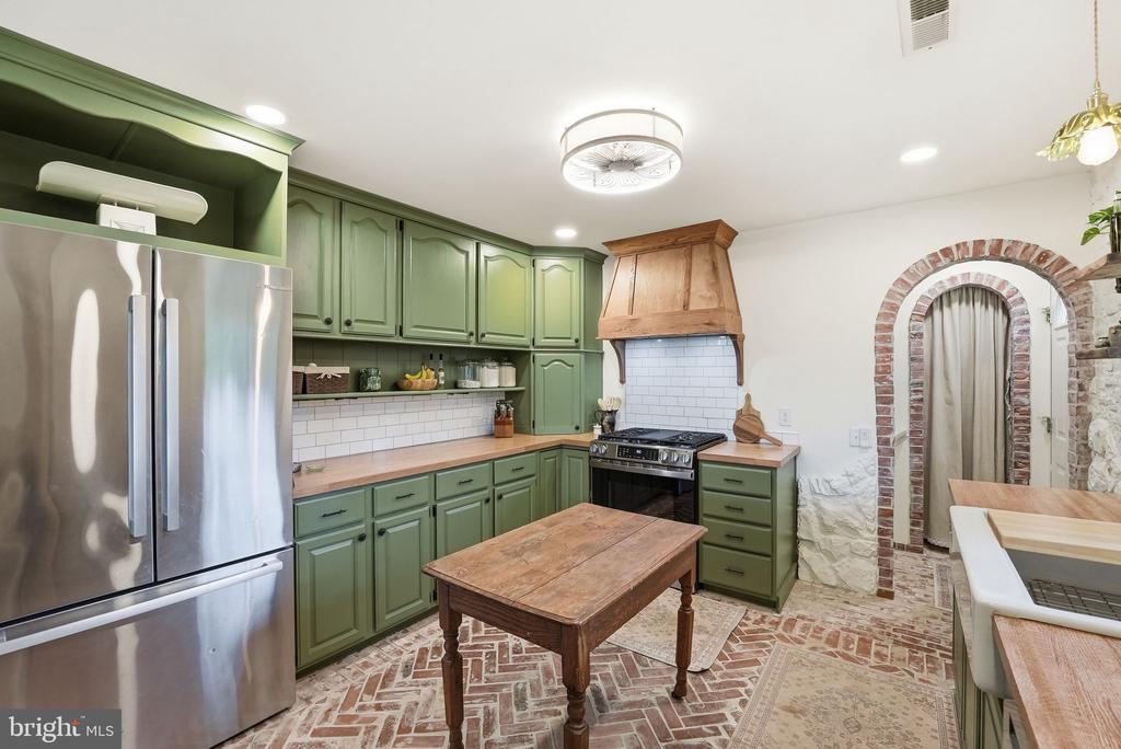 481 JAMES CITY RD, REVA, Virginia 22735, 3 Bedrooms Bedrooms, ,3 BathroomsBathrooms,Residential,481 JAMES CITY RD,VAMA2002706 MLS # VAMA2002706