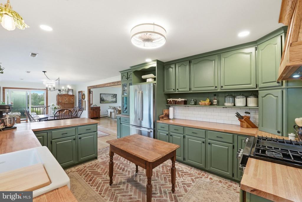 481 JAMES CITY RD, REVA, Virginia 22735, 3 Bedrooms Bedrooms, ,3 BathroomsBathrooms,Residential,481 JAMES CITY RD,VAMA2002710 MLS # VAMA2002710