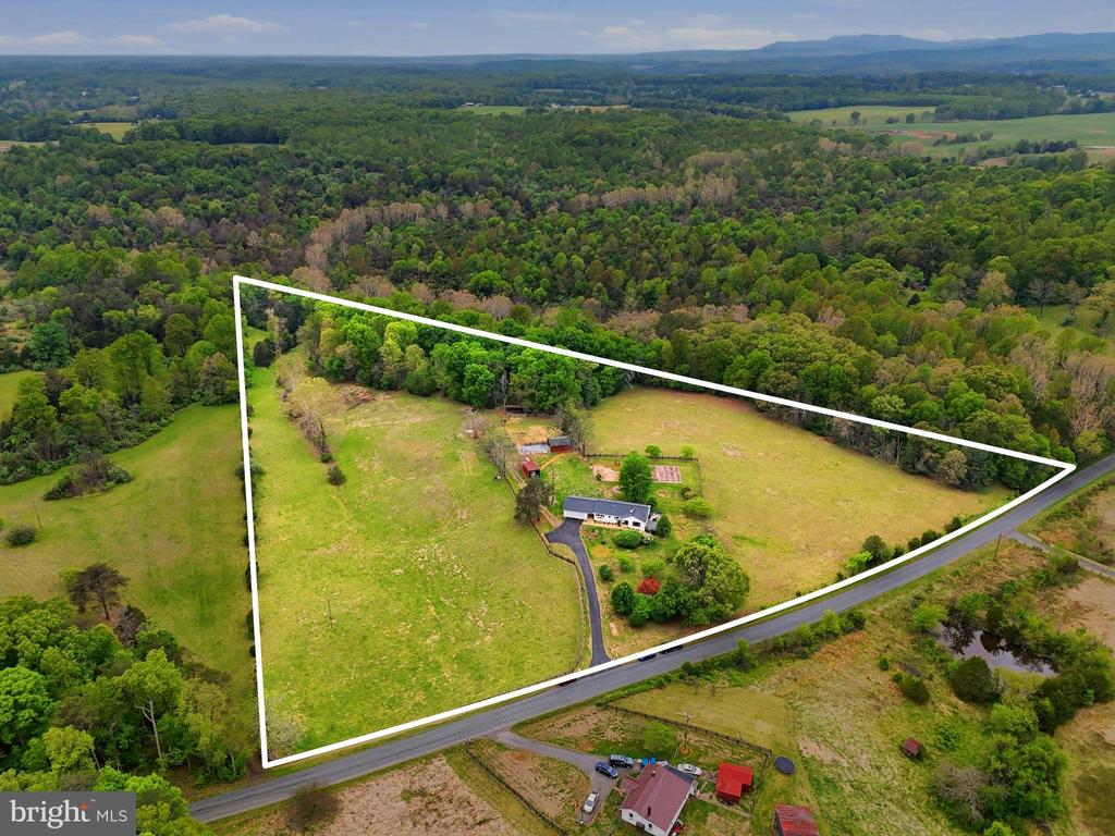 481 JAMES CITY RD, REVA, Virginia 22735, 3 Bedrooms Bedrooms, ,3 BathroomsBathrooms,Residential,481 JAMES CITY RD,VAMA2002710 MLS # VAMA2002710