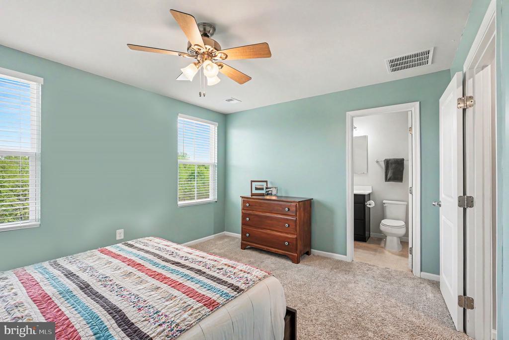 35202 SARA CT, LOCUST GROVE, Virginia 22508, 3 Bedrooms Bedrooms, ,2 BathroomsBathrooms,Residential,35202 SARA CT,VAOR2013988 MLS # VAOR2013988