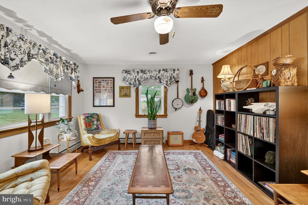 85 S POES RD, AMISSVILLE, Virginia 20106, 3 Bedrooms Bedrooms, ,2 BathroomsBathrooms,Residential,85 S POES RD,VARP2002626 MLS # VARP2002626