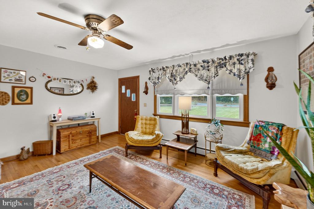 85 S POES RD, AMISSVILLE, Virginia 20106, 3 Bedrooms Bedrooms, ,2 BathroomsBathrooms,Residential,85 S POES RD,VARP2002626 MLS # VARP2002626