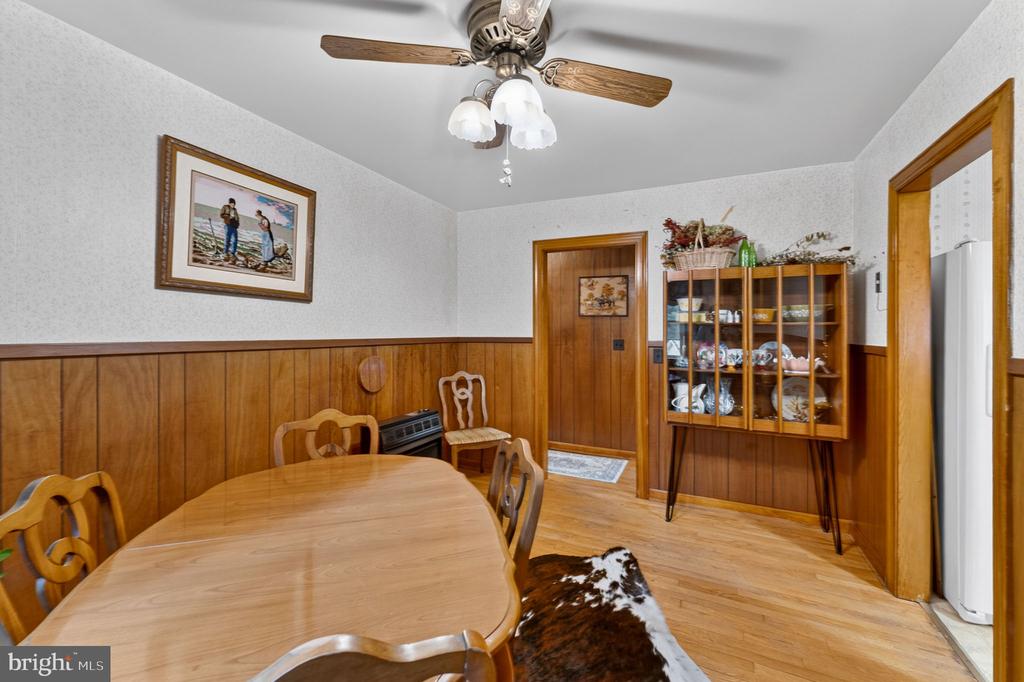 85 S POES RD, AMISSVILLE, Virginia 20106, 3 Bedrooms Bedrooms, ,2 BathroomsBathrooms,Residential,85 S POES RD,VARP2002626 MLS # VARP2002626