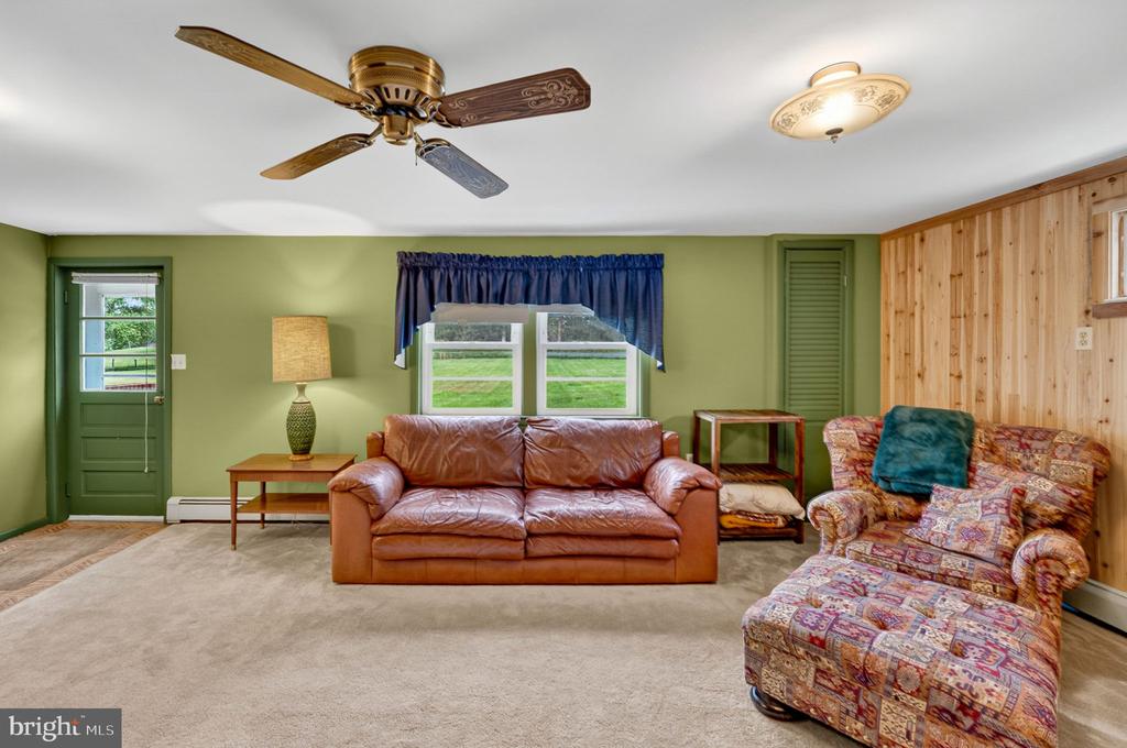 85 S POES RD, AMISSVILLE, Virginia 20106, 3 Bedrooms Bedrooms, ,2 BathroomsBathrooms,Residential,85 S POES RD,VARP2002626 MLS # VARP2002626