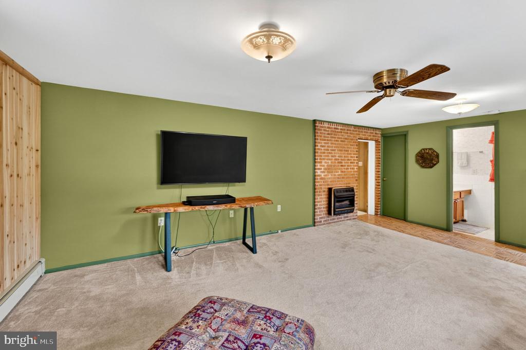 85 S POES RD, AMISSVILLE, Virginia 20106, 3 Bedrooms Bedrooms, ,2 BathroomsBathrooms,Residential,85 S POES RD,VARP2002626 MLS # VARP2002626