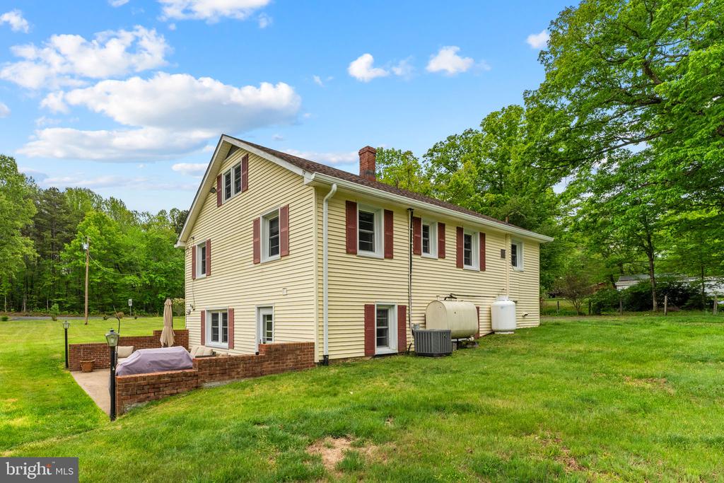 85 S POES RD, AMISSVILLE, Virginia 20106, 3 Bedrooms Bedrooms, ,2 BathroomsBathrooms,Residential,85 S POES RD,VARP2002626 MLS # VARP2002626
