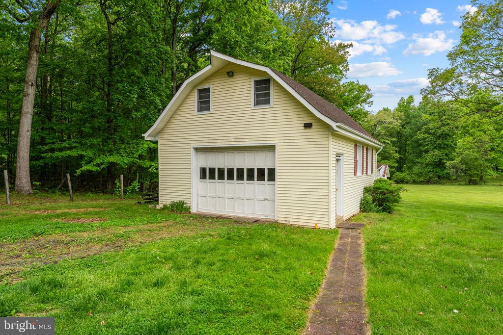 85 S POES RD, AMISSVILLE, Virginia 20106, 3 Bedrooms Bedrooms, ,2 BathroomsBathrooms,Residential,85 S POES RD,VARP2002626 MLS # VARP2002626