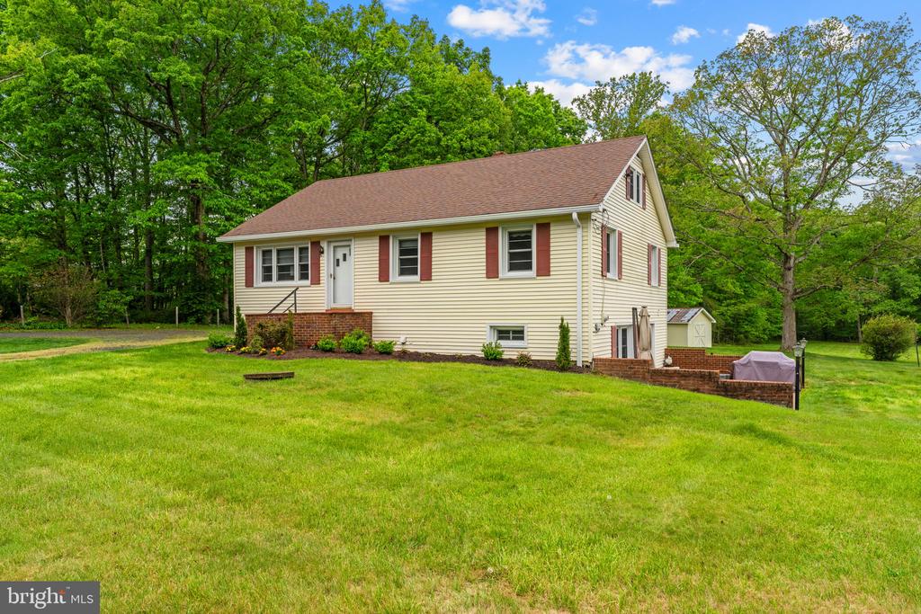 85 S POES RD, AMISSVILLE, Virginia 20106, 3 Bedrooms Bedrooms, ,2 BathroomsBathrooms,Residential,85 S POES RD,VARP2002626 MLS # VARP2002626