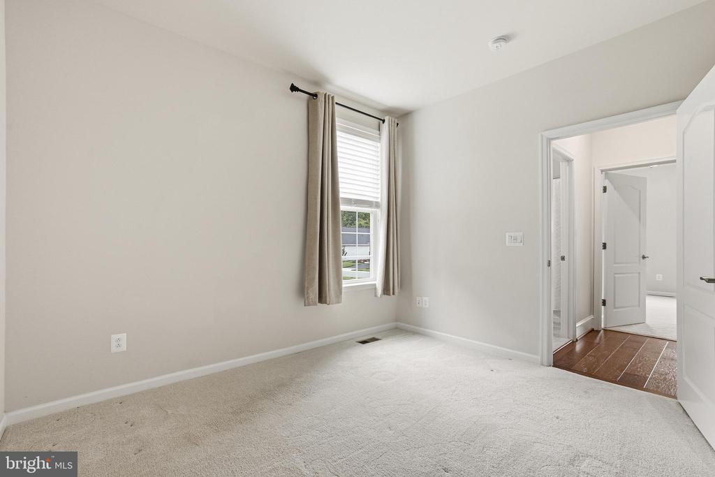 6107 NEW BERNE RD, FREDERICKSBURG, Virginia 22407, 5 Bedrooms Bedrooms, ,4 BathroomsBathrooms,Residential,6107 NEW BERNE RD,VASP2040854 MLS # VASP2040854