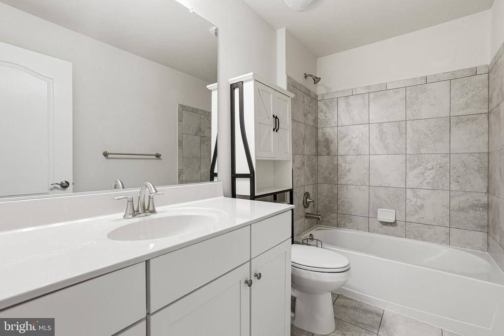 6107 NEW BERNE RD, FREDERICKSBURG, Virginia 22407, 5 Bedrooms Bedrooms, ,4 BathroomsBathrooms,Residential,6107 NEW BERNE RD,VASP2040854 MLS # VASP2040854