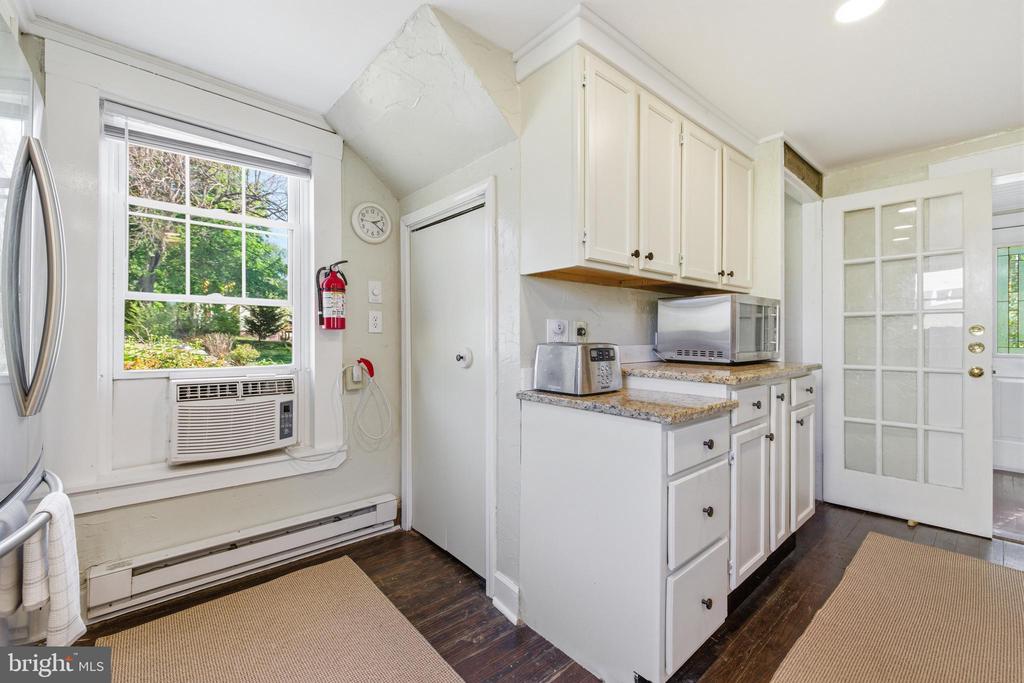 330 MECHANIC ST, LURAY, Virginia 22835, 4 Bedrooms Bedrooms, ,4 BathroomsBathrooms,Residential,330 MECHANIC ST,VAPA2006290 MLS # VAPA2006290