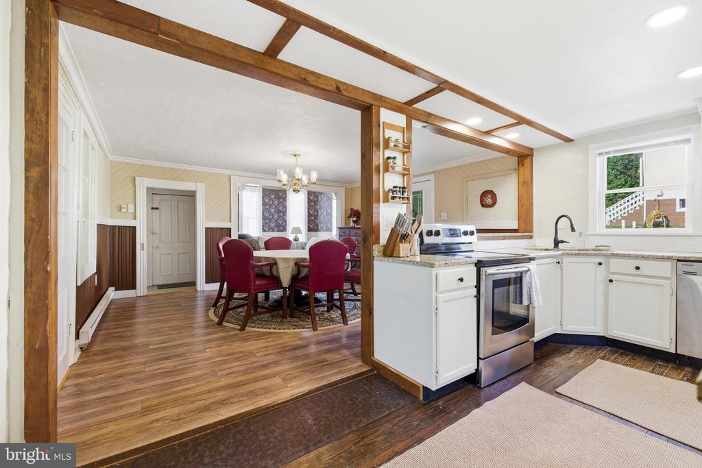330 MECHANIC ST, LURAY, Virginia 22835, 4 Bedrooms Bedrooms, ,4 BathroomsBathrooms,Residential,330 MECHANIC ST,VAPA2006290 MLS # VAPA2006290