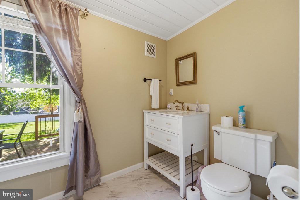 330 MECHANIC ST, LURAY, Virginia 22835, 4 Bedrooms Bedrooms, ,4 BathroomsBathrooms,Residential,330 MECHANIC ST,VAPA2006290 MLS # VAPA2006290