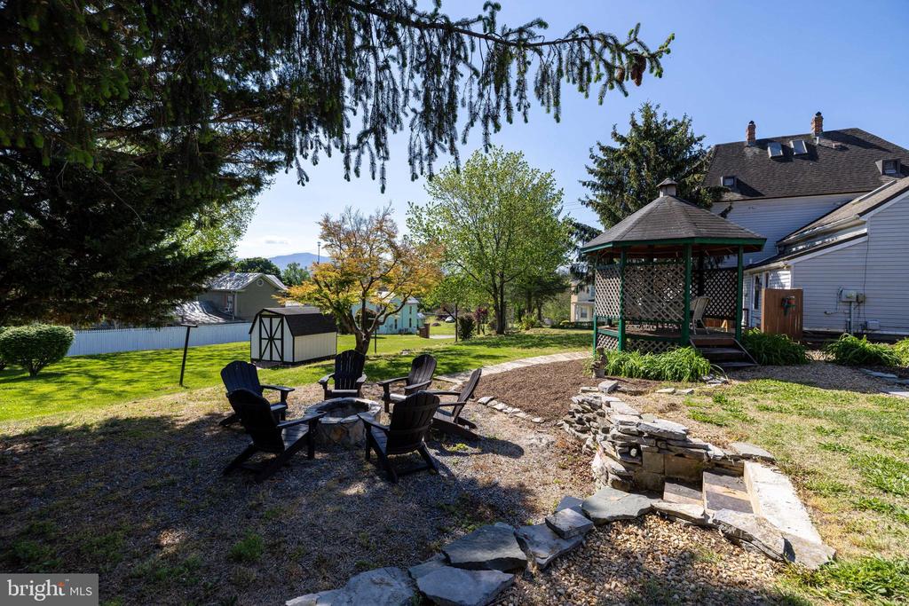 330 MECHANIC ST, LURAY, Virginia 22835, 4 Bedrooms Bedrooms, ,4 BathroomsBathrooms,Residential,330 MECHANIC ST,VAPA2006290 MLS # VAPA2006290