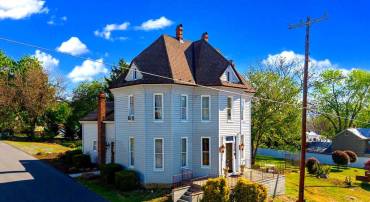 330 MECHANIC ST, LURAY, Virginia 22835, 4 Bedrooms Bedrooms, ,4 BathroomsBathrooms,Residential,330 MECHANIC ST,VAPA2006290 MLS # VAPA2006290