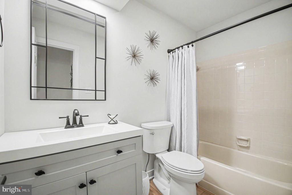 11701 HAMPSHIRE CT, FREDERICKSBURG, Virginia 22407, 3 Bedrooms Bedrooms, ,3 BathroomsBathrooms,Residential,SUMMERLAKE,11701 HAMPSHIRE CT,VASP2041246 MLS # VASP2041246