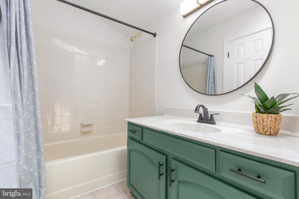 11701 HAMPSHIRE CT, FREDERICKSBURG, Virginia 22407, 3 Bedrooms Bedrooms, ,3 BathroomsBathrooms,Residential,SUMMERLAKE,11701 HAMPSHIRE CT,VASP2041246 MLS # VASP2041246