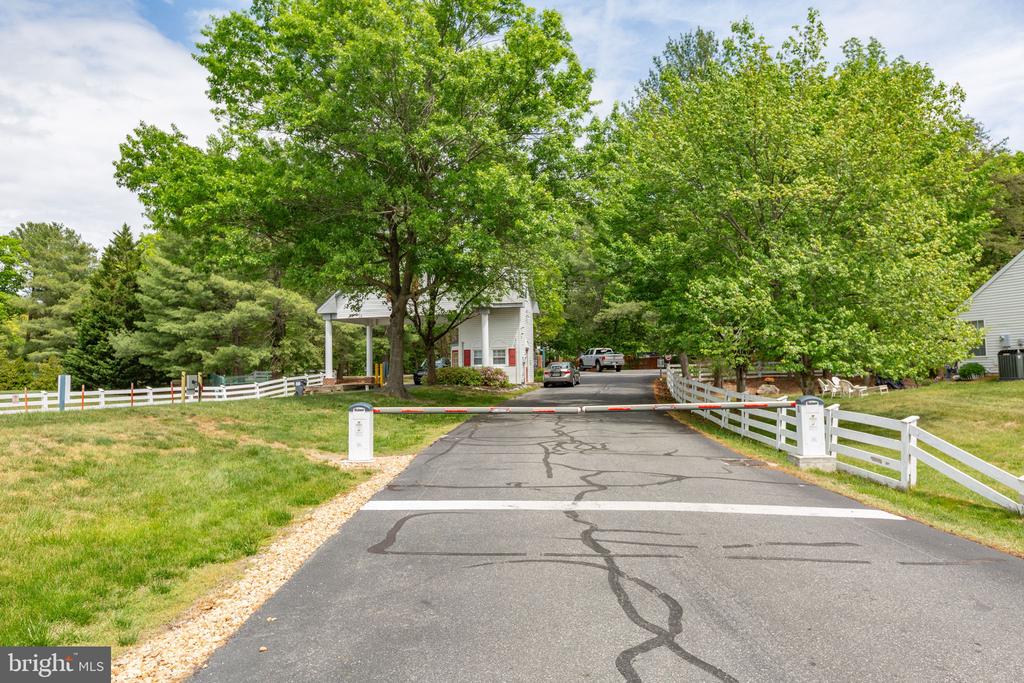 11701 HAMPSHIRE CT, FREDERICKSBURG, Virginia 22407, 3 Bedrooms Bedrooms, ,3 BathroomsBathrooms,Residential,SUMMERLAKE,11701 HAMPSHIRE CT,VASP2041246 MLS # VASP2041246