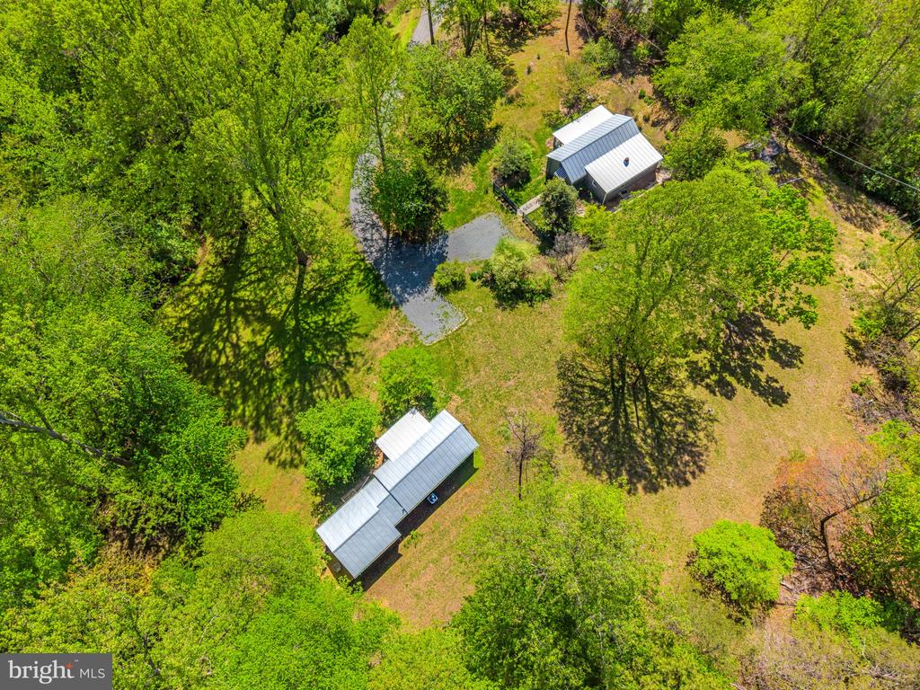 240 WHORTON HOLLOW RD, CASTLETON, Virginia 22716, 3 Bedrooms Bedrooms, ,2 BathroomsBathrooms,Residential,240 WHORTON HOLLOW RD,VARP2002628 MLS # VARP2002628