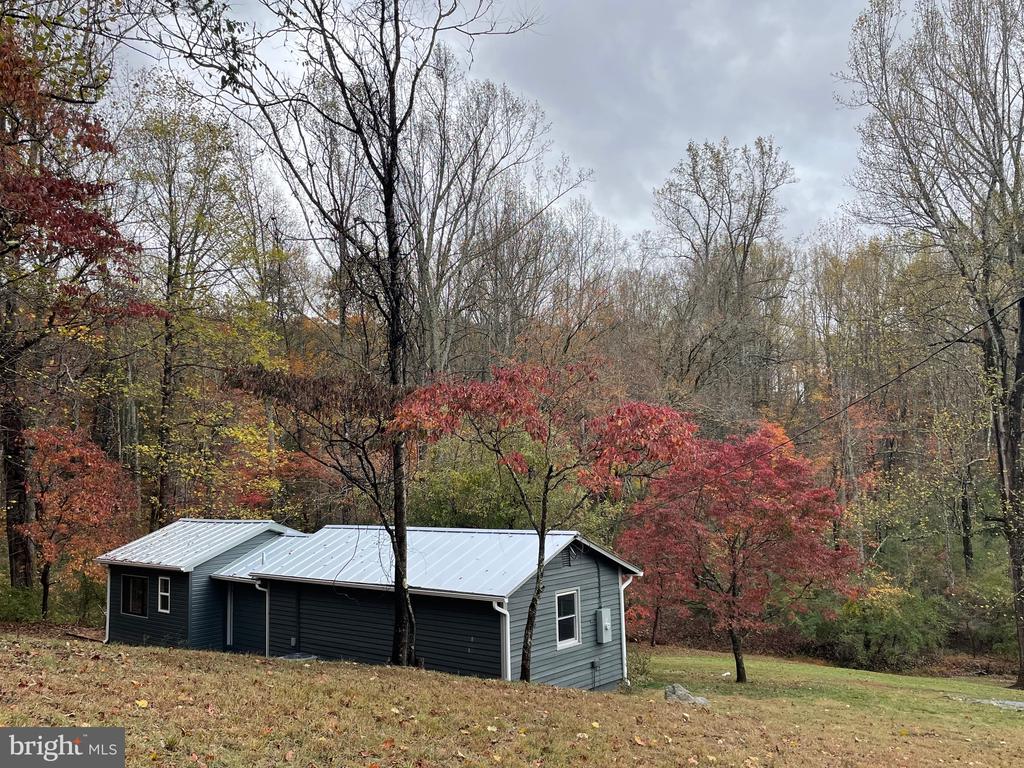 240 WHORTON HOLLOW RD, CASTLETON, Virginia 22716, 3 Bedrooms Bedrooms, ,2 BathroomsBathrooms,Residential,240 WHORTON HOLLOW RD,VARP2002628 MLS # VARP2002628