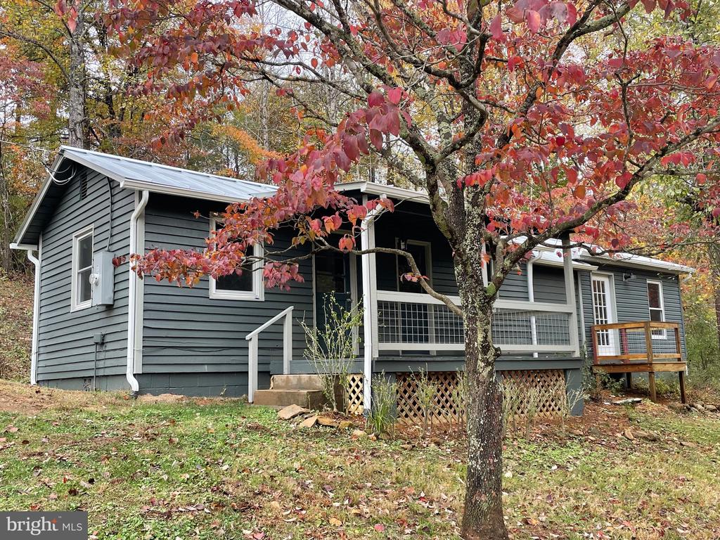 240 WHORTON HOLLOW RD, CASTLETON, Virginia 22716, 3 Bedrooms Bedrooms, ,2 BathroomsBathrooms,Residential,240 WHORTON HOLLOW RD,VARP2002628 MLS # VARP2002628