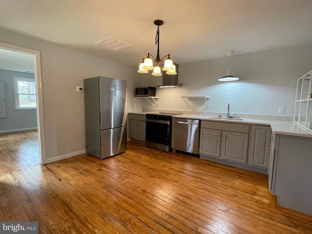 240 WHORTON HOLLOW RD, CASTLETON, Virginia 22716, 3 Bedrooms Bedrooms, ,2 BathroomsBathrooms,Residential,240 WHORTON HOLLOW RD,VARP2002628 MLS # VARP2002628