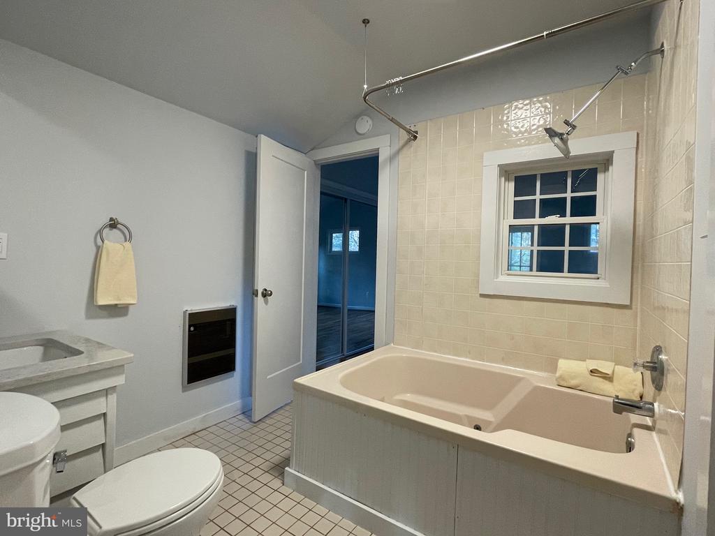 240 WHORTON HOLLOW RD, CASTLETON, Virginia 22716, 3 Bedrooms Bedrooms, ,2 BathroomsBathrooms,Residential,240 WHORTON HOLLOW RD,VARP2002628 MLS # VARP2002628