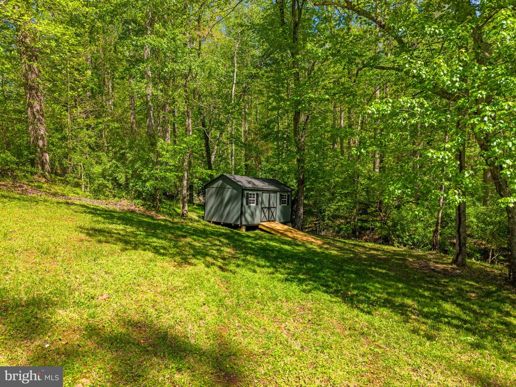 240 WHORTON HOLLOW RD, CASTLETON, Virginia 22716, 3 Bedrooms Bedrooms, ,2 BathroomsBathrooms,Residential,240 WHORTON HOLLOW RD,VARP2002628 MLS # VARP2002628