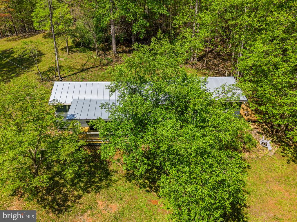 240 WHORTON HOLLOW RD, CASTLETON, Virginia 22716, 3 Bedrooms Bedrooms, ,2 BathroomsBathrooms,Residential,240 WHORTON HOLLOW RD,VARP2002628 MLS # VARP2002628