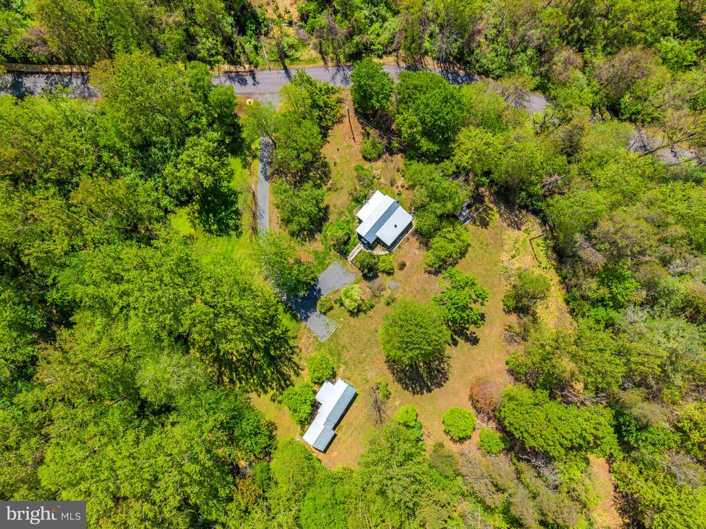 240 WHORTON HOLLOW RD, CASTLETON, Virginia 22716, 3 Bedrooms Bedrooms, ,2 BathroomsBathrooms,Residential,240 WHORTON HOLLOW RD,VARP2002628 MLS # VARP2002628