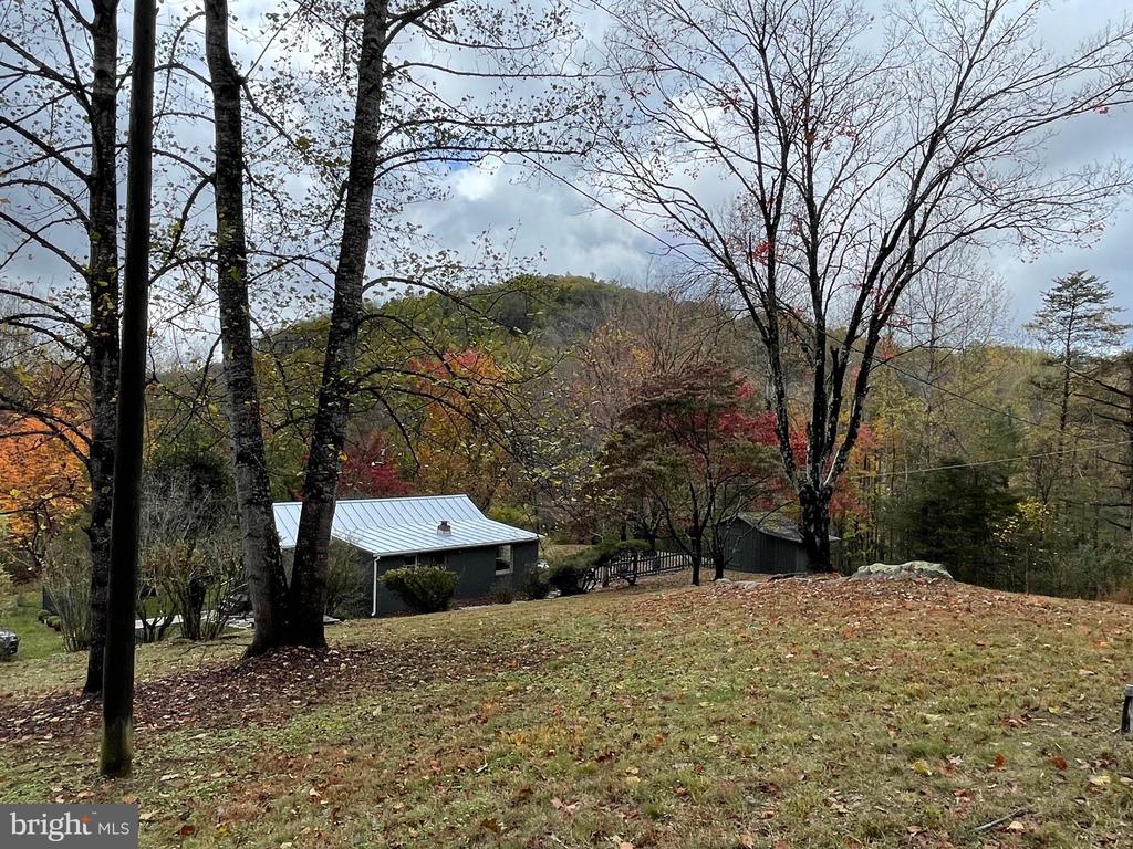 240 WHORTON HOLLOW RD, CASTLETON, Virginia 22716, 3 Bedrooms Bedrooms, ,2 BathroomsBathrooms,Residential,240 WHORTON HOLLOW RD,VARP2002628 MLS # VARP2002628
