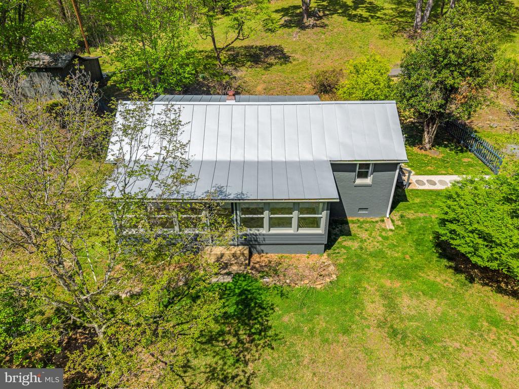 240 WHORTON HOLLOW RD, CASTLETON, Virginia 22716, 3 Bedrooms Bedrooms, ,2 BathroomsBathrooms,Residential,240 WHORTON HOLLOW RD,VARP2002628 MLS # VARP2002628