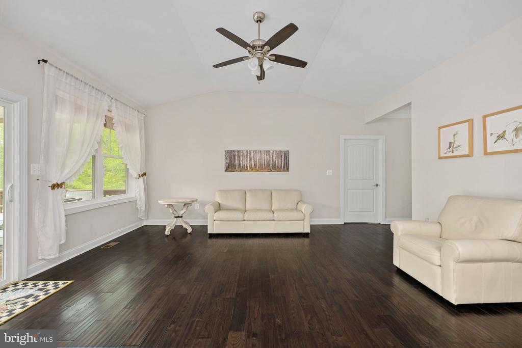 20430 SUNSET HILL DR, LIGNUM, Virginia 22726, 3 Bedrooms Bedrooms, ,2 BathroomsBathrooms,Residential,20430 SUNSET HILL DR,VACU2013490 MLS # VACU2013490