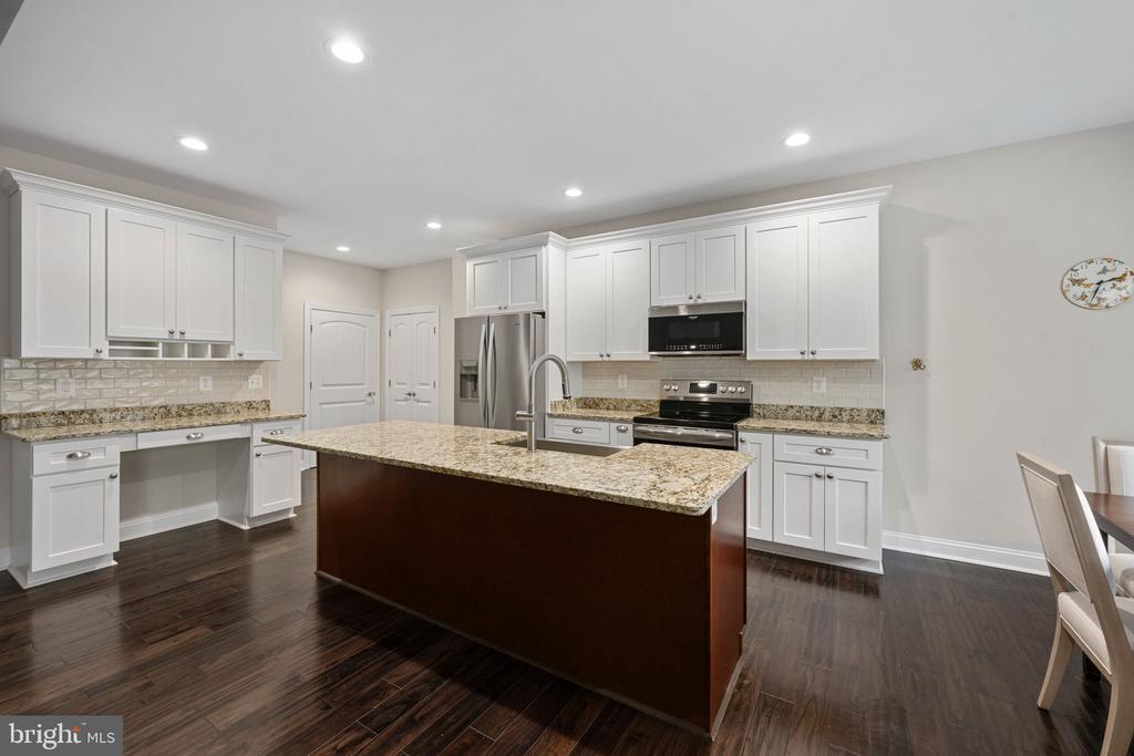 20430 SUNSET HILL DR, LIGNUM, Virginia 22726, 3 Bedrooms Bedrooms, ,2 BathroomsBathrooms,Residential,20430 SUNSET HILL DR,VACU2013490 MLS # VACU2013490