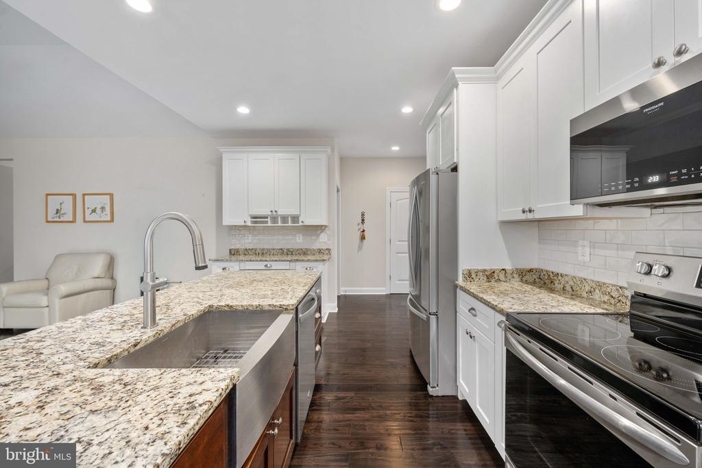 20430 SUNSET HILL DR, LIGNUM, Virginia 22726, 3 Bedrooms Bedrooms, ,2 BathroomsBathrooms,Residential,20430 SUNSET HILL DR,VACU2013490 MLS # VACU2013490