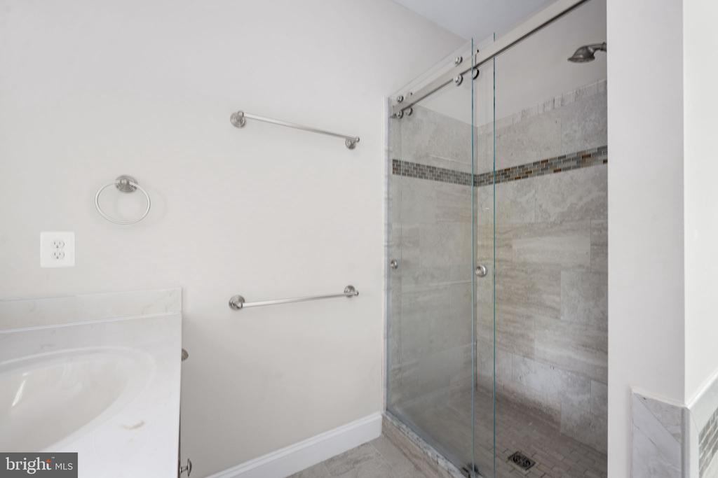 20430 SUNSET HILL DR, LIGNUM, Virginia 22726, 3 Bedrooms Bedrooms, ,2 BathroomsBathrooms,Residential,20430 SUNSET HILL DR,VACU2013490 MLS # VACU2013490