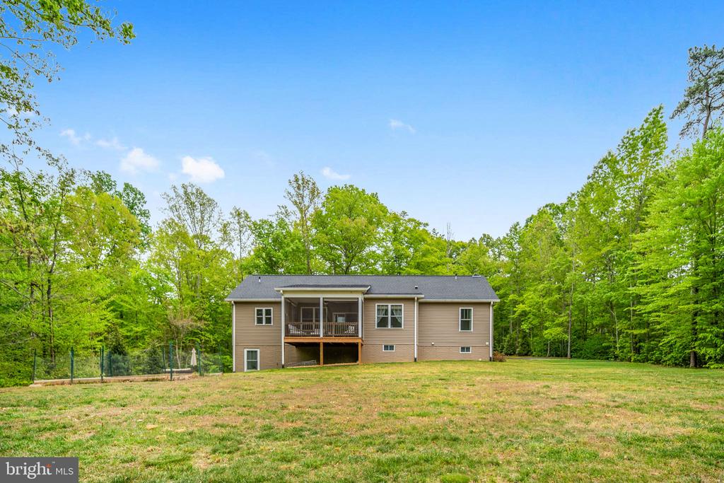 20430 SUNSET HILL DR, LIGNUM, Virginia 22726, 3 Bedrooms Bedrooms, ,2 BathroomsBathrooms,Residential,20430 SUNSET HILL DR,VACU2013490 MLS # VACU2013490