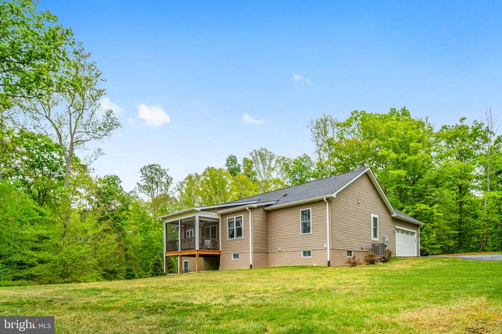 20430 SUNSET HILL DR, LIGNUM, Virginia 22726, 3 Bedrooms Bedrooms, ,2 BathroomsBathrooms,Residential,20430 SUNSET HILL DR,VACU2013490 MLS # VACU2013490